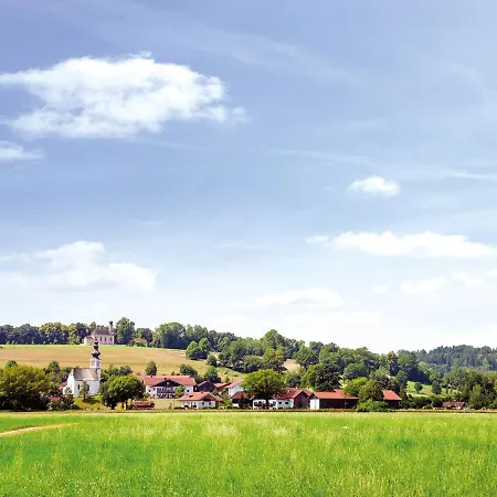 Gaeste- Und Appartementhaus Stachl * Waging am See