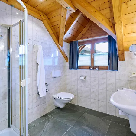 Gaeste- Und Appartementhaus Stachl * Waging am See